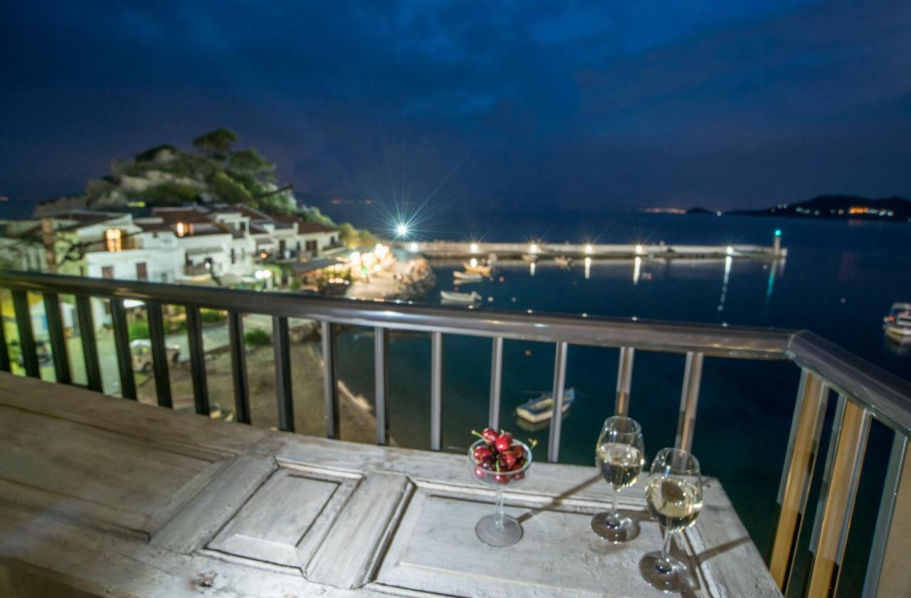 Eftopia Beachfront 2-Bedrooms Apartment กอกการี ภายนอก รูปภาพ